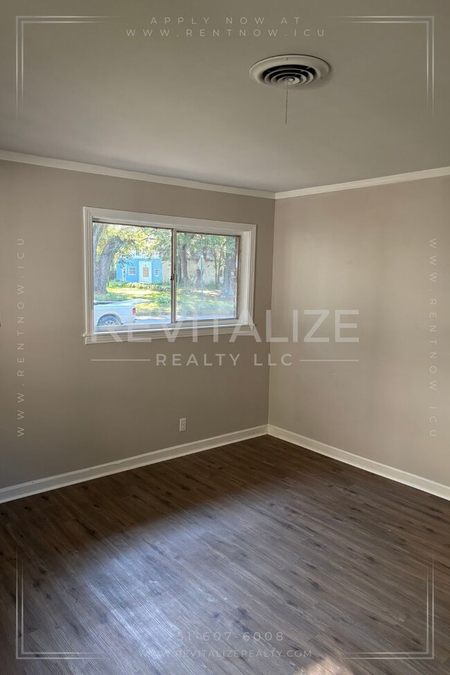 Building Photo - 2 Bed/1 Bath Home in Mobile! **Plus a FREE...