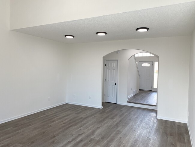 Building Photo - 1232 Sugar Ln