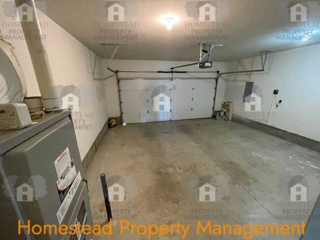 Building Photo - Single level, 3 bedroom house in desired neighborhood of Keizer!