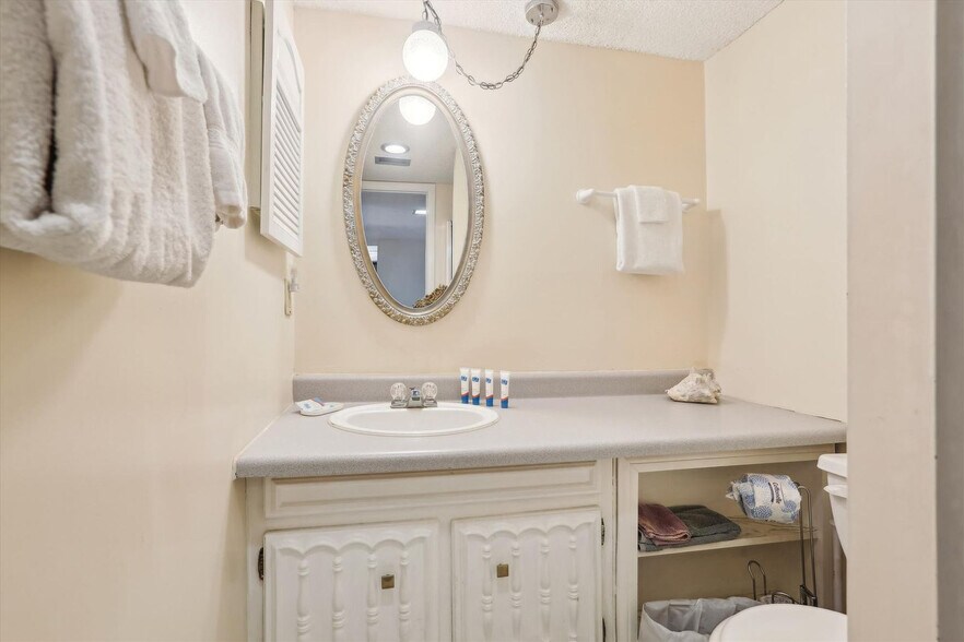 Building Photo - 7175 A1A S