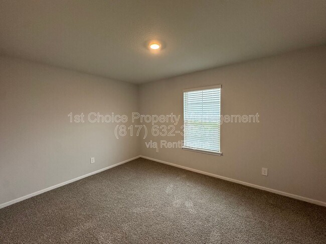 Building Photo - 7948 Oaktown Dr