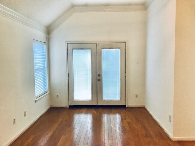 Building Photo - 9311 Cantata Ct
