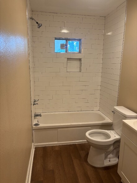 Building Photo - 1343 N 66th St
