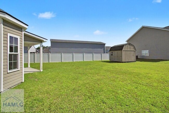 Building Photo - 976 Oak Crest Dr