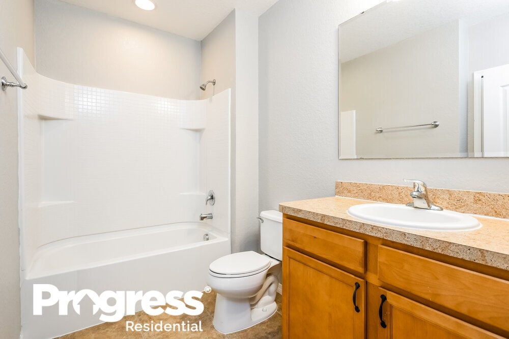 Building Photo - 1744 Wallace Manor Loop