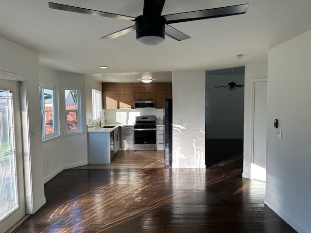 Building Photo - Stockton 3 Bedroom 2.5 Bathroom Home