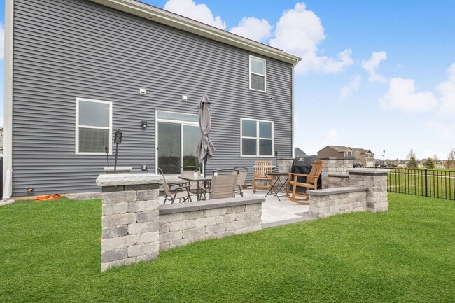 Building Photo - 2461 Tahoe ln