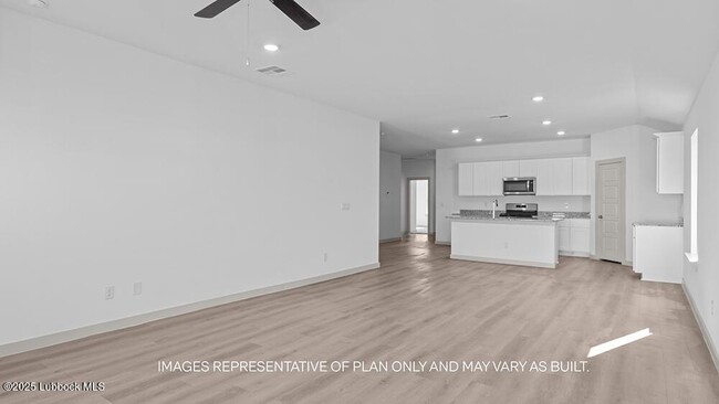 Building Photo - 206 14th St