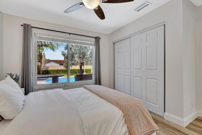 Building Photo - 1104 Jackpine St