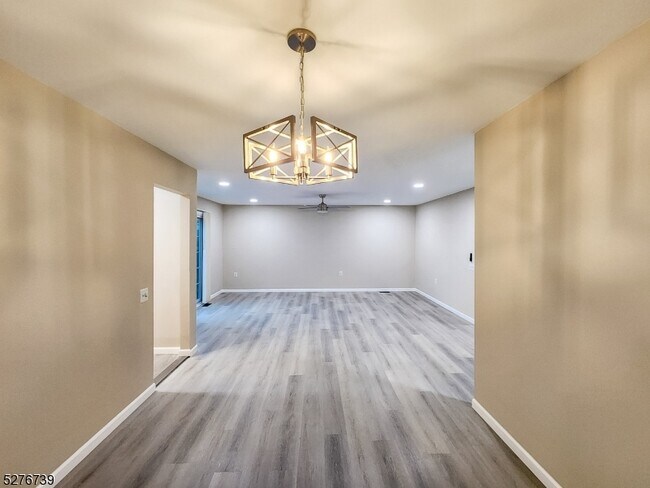 Building Photo - 3C John Adams Ct