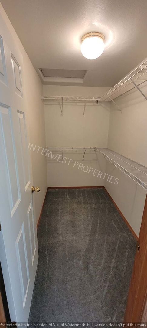 Building Photo - Spacious & Beautiful 4 bd 2.5 ba, 2 Story Battle Ground Home w/ A/C, Fireplace & so much More!