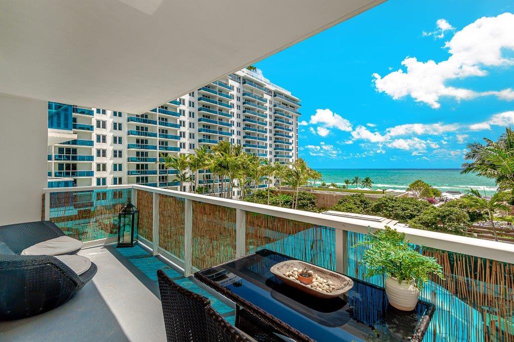 Building Photo - 2301 Collins Ave