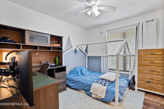 Building Photo - 6717 Lenczyk Dr