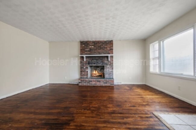 Building Photo - 3337 Houston St