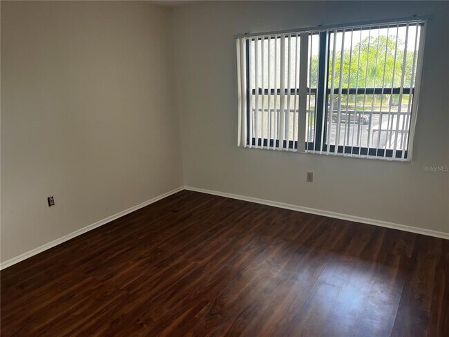 Building Photo - 800 Cove Cay Dr