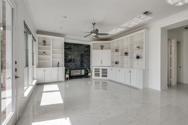 Building Photo - 7417 Marigold Dr
