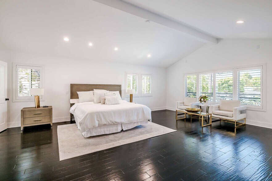 Building Photo - 1554 Mathews Ave