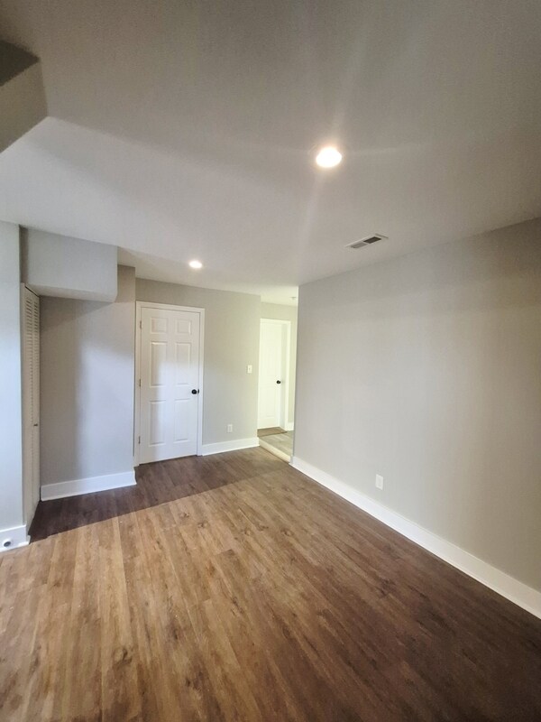 Building Photo - 1901 Fairmount Ave