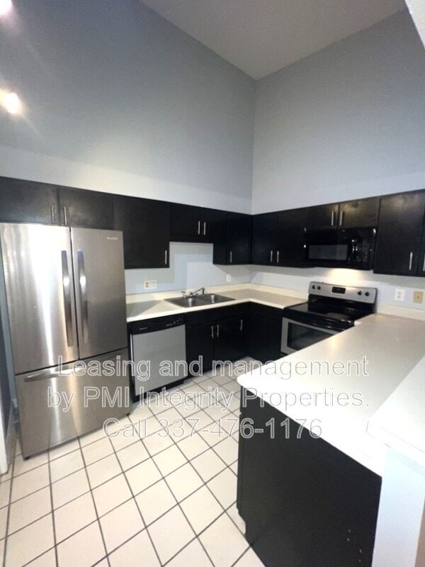 Building Photo - 11550 Southfork Ave