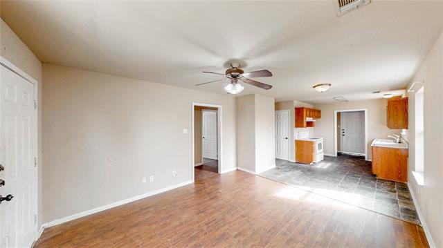 Building Photo - 701 E College St