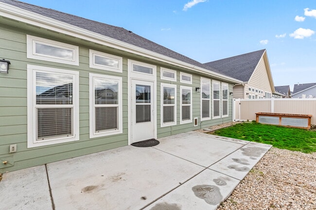 Building Photo - 12505 W Goldcrest St