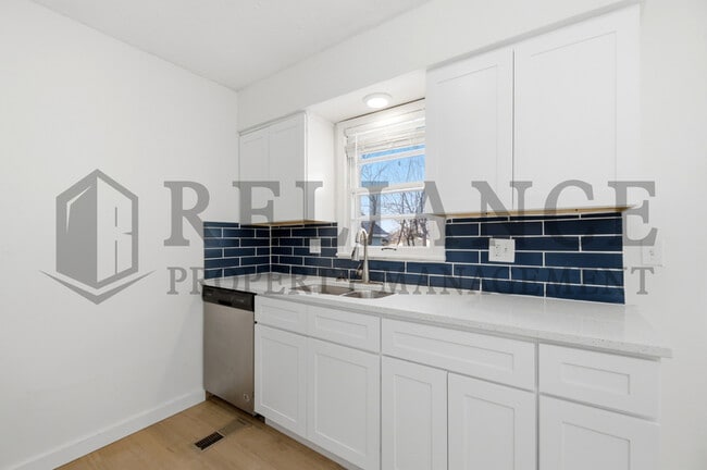 Building Photo - 6651 N Scottsville St