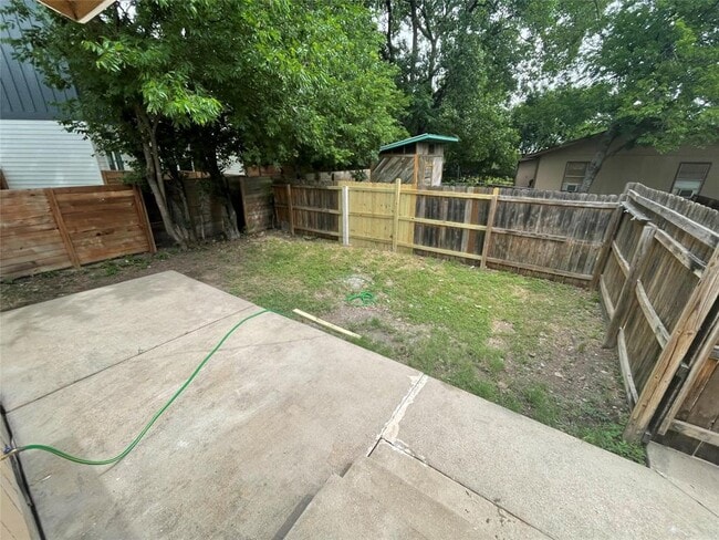 Building Photo - 2808 Lyons Rd