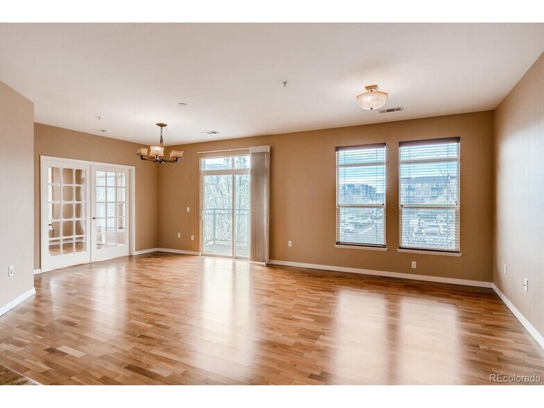 Building Photo - 10176 Park Meadows Dr