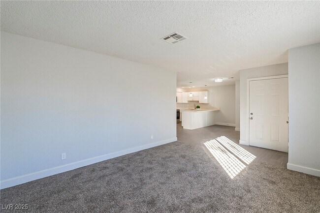 Building Photo - 832 Mantis Way