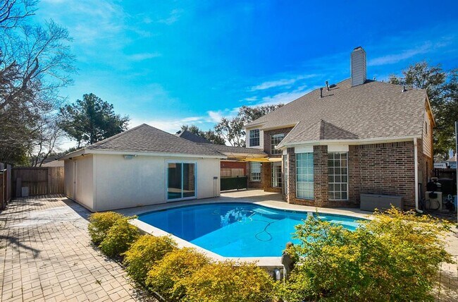 Building Photo - 23210 Greenrush Dr