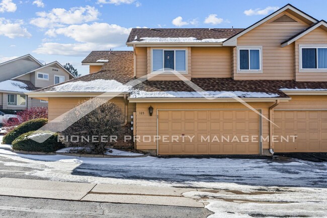 Building Photo - Charming Townhome in Aurora with a Communi...