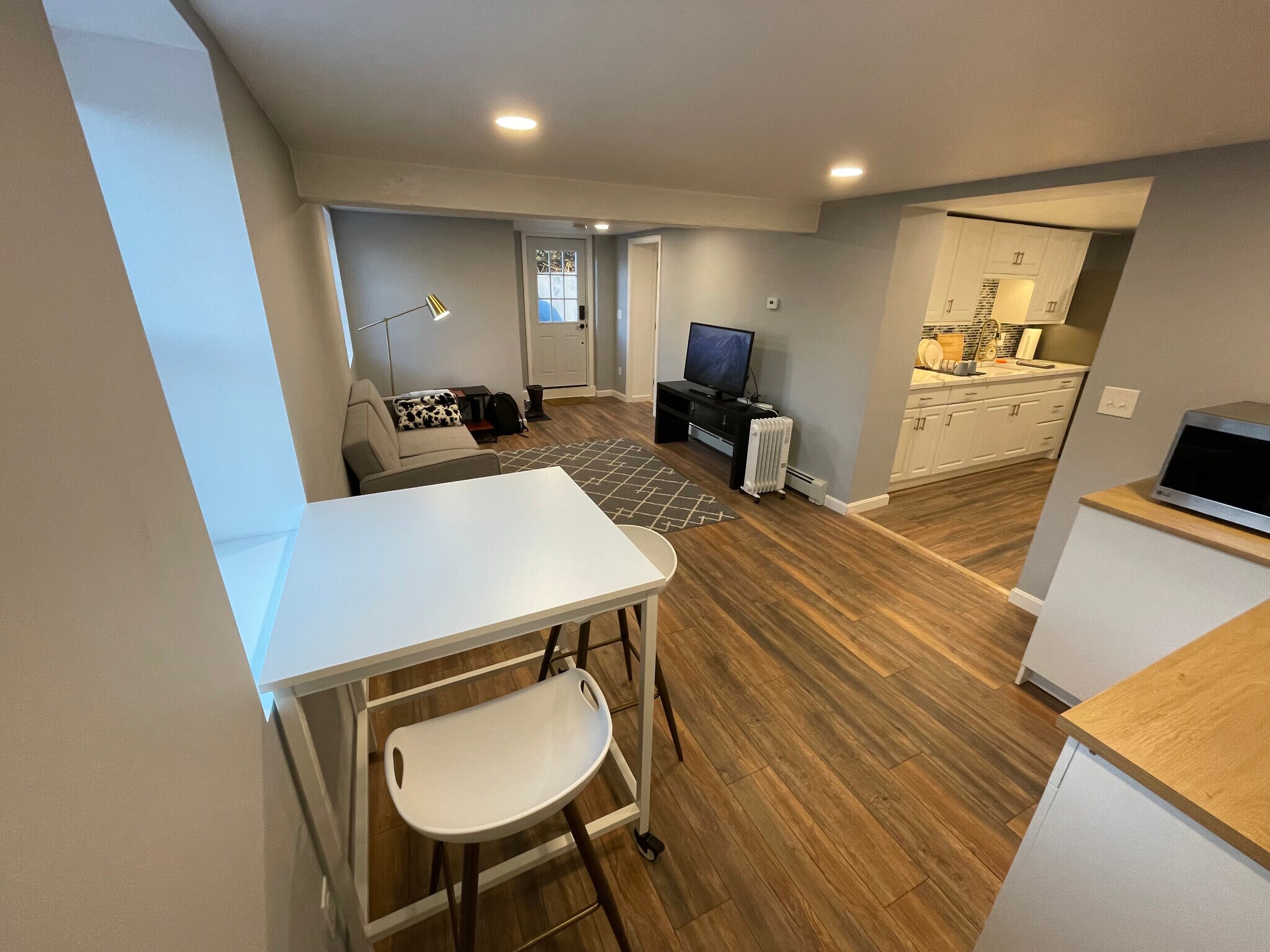 Building Photo - 24 Epworth St