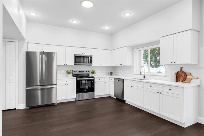 Building Photo - 1121 Needlewood Loop