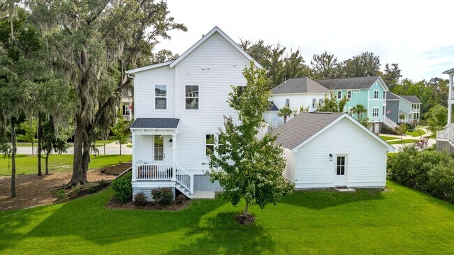 Building Photo - Waterfront Living in Stone view – 3BR Home...