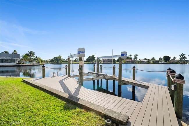 Building Photo - 4530 W Coral Cir