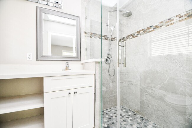 Building Photo - 4310 Woodvalley Dr