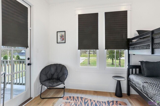 Building Photo - 3305 Pointe-Marie Dr