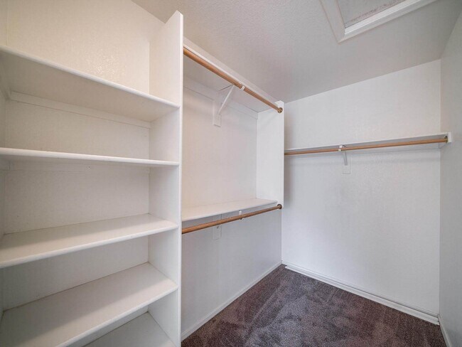 Building Photo - 87 S Tercera Pl