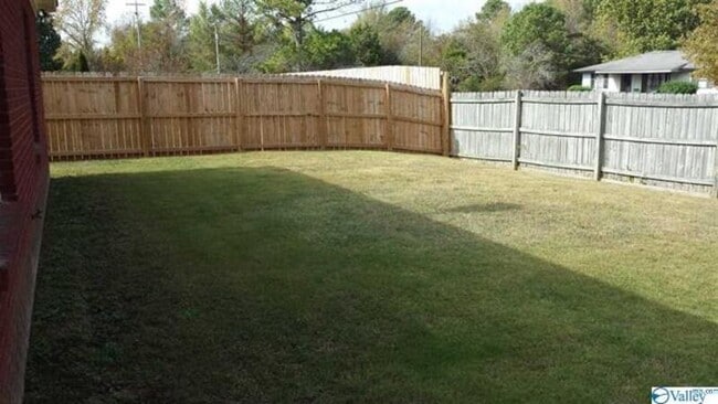Building Photo - 3514 Choctaw Dr SE