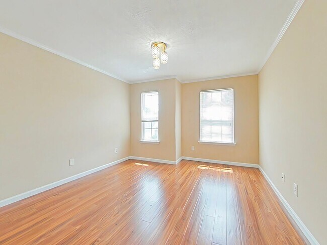 Building Photo - 3 Bed 2.5 Bath Home near Lakeside Highschool