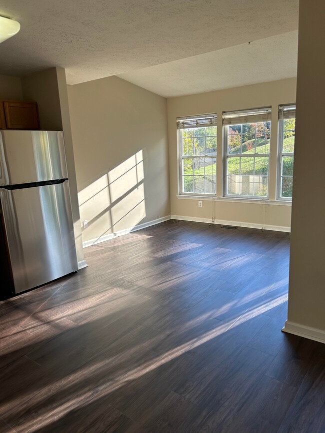 Building Photo - 4753 Coralberry Ct