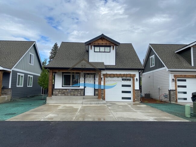 Primary Photo - Beautiful Custom Craftsman Home in Coeur d...