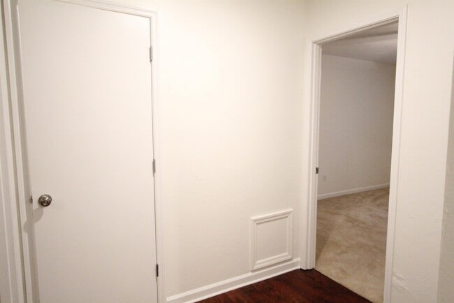 Building Photo - 617 N Magnolia Dr