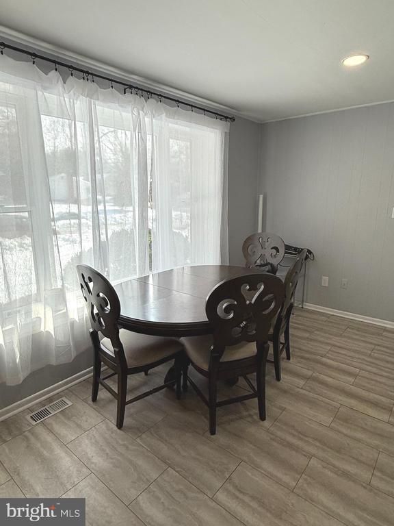 Building Photo - 1716 Pine Valley Dr