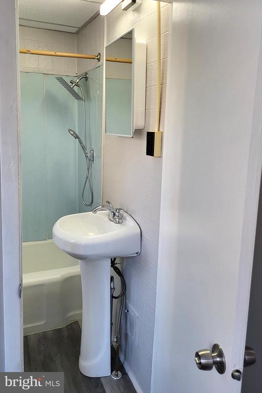 Building Photo - 4 W 2nd St