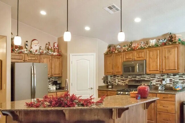 Building Photo - Upgraded Home in Riverstone!