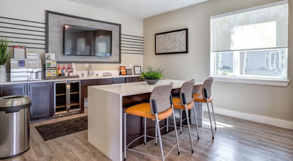 Building Photo - 949 Cleveland St