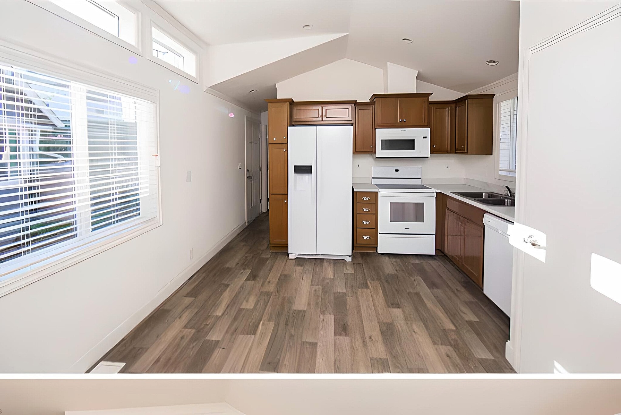 Building Photo - 8531 Kittyhawk Ave