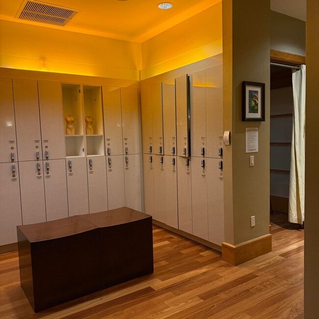 Building Photo - 3800 N Ocean Dr