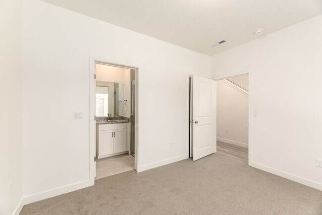 Building Photo - 12996 S Spook Gulch Ct